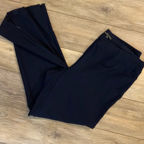 Eileen Fisher stretchy ankle / cropped pants. Size M - Picture 1 of 5